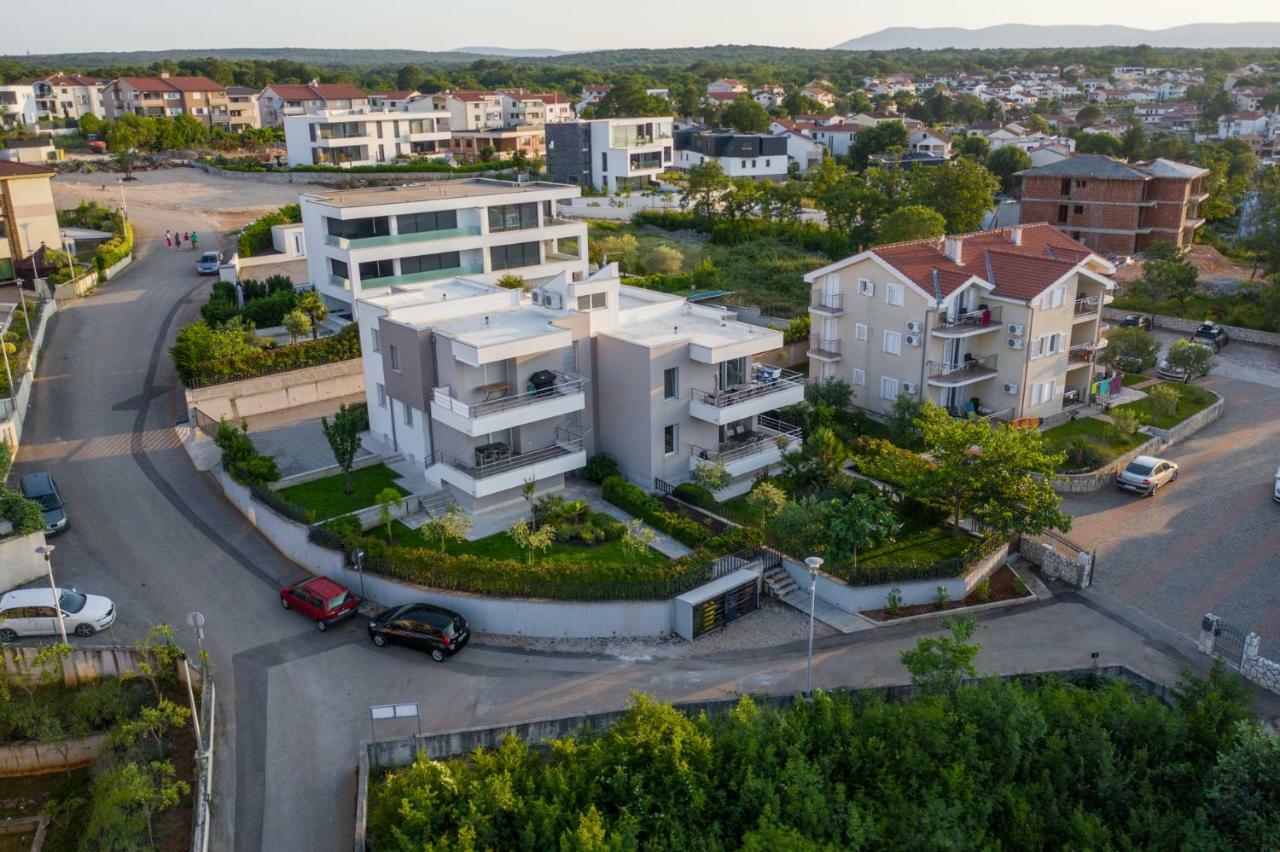 Apartment Rova مالينسكا المظهر الخارجي الصورة