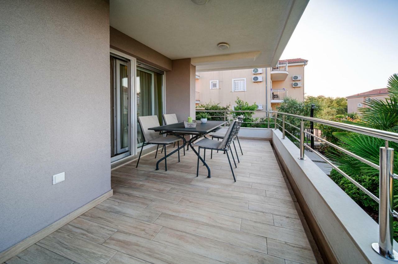 Apartment Rova مالينسكا المظهر الخارجي الصورة