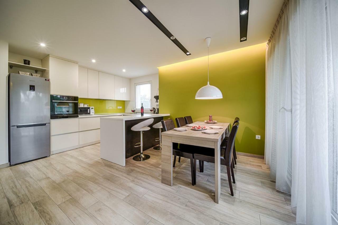 Apartment Rova مالينسكا المظهر الخارجي الصورة