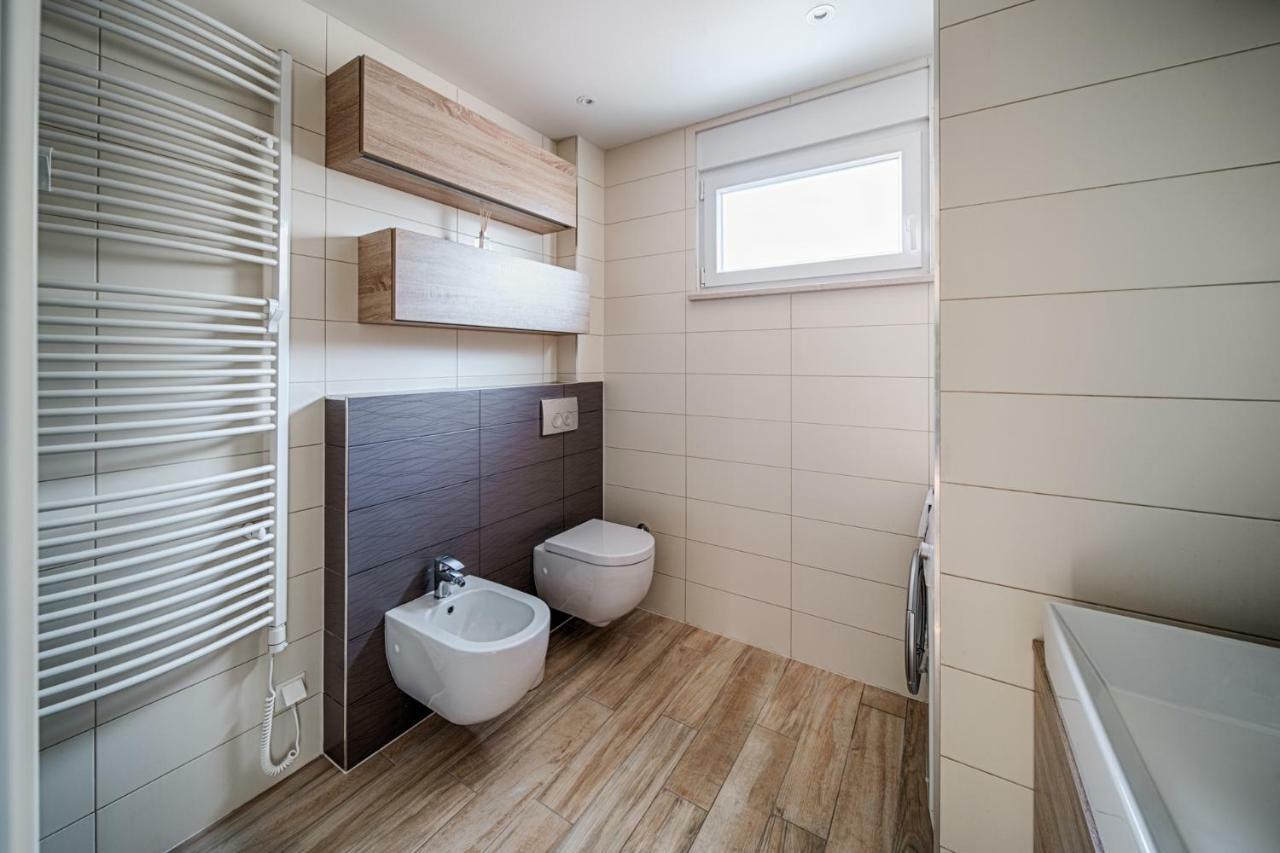 Apartment Rova مالينسكا المظهر الخارجي الصورة